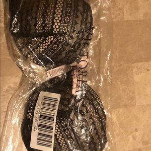 Victoria's Secret Intimates & Sleepwear - NEW-Victoria’s secret bra Victoria's Secret Intimates & Sleepwear - NEW-Victoria’s secret bra